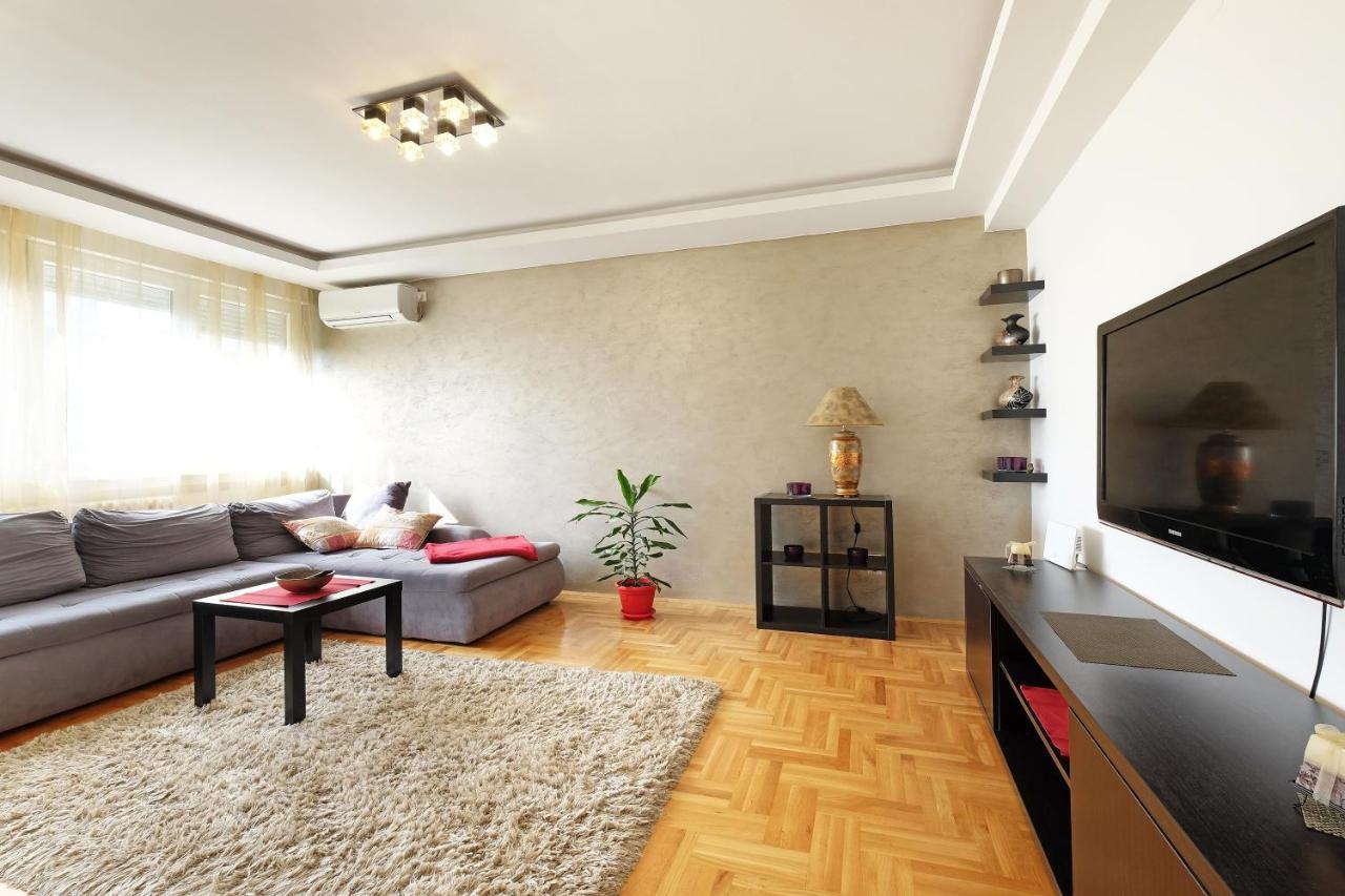 Big Blue Apartment - Belgrado Exterior foto